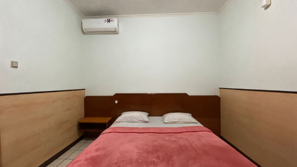 Griya Indah Hotel Near Station Bandung