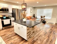 Fantastic 3-bedroom house with AC in Newburgh/Evansville - Homestays