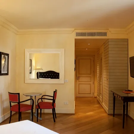Siri Hotel