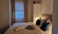 Forest bungalow "auszeit" 2-3 pers. Wifi fireplace sauna - 民宿