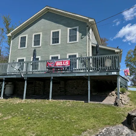 Rossie Historic 1823 Workers’ Boarding House. Restored Charming 4-Bedroom House
