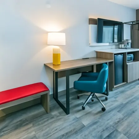 Comfort Suites