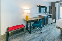 Comfort Suites - 2-Star
