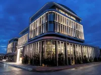 فور هيلز هوتل Hotels near برج الساعة