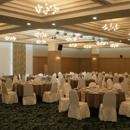 Gumi Century Hotel
