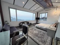 360 South, Khandala