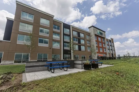 Holiday Inn Express & Suites WELLAND by IHG