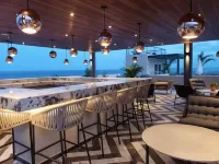 Singular Joy Vacation Rentals - bar
