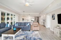 Direct Beachfront  Splash Pad Lazy River-Waterslide-Walk to Restaurants and Bars - Jacuzzi