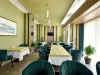 Hotel Scapino Hotels near دولفيناريوم