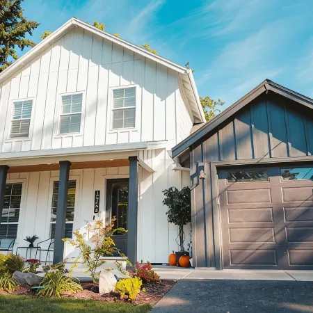 Cozy Modern Farmhouse, King bed, great yard, pets!