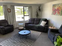 Family Home close to town. wifi-linen included - Wifi