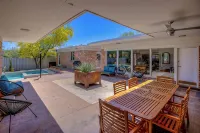 Peaceful Mid-Century Retreat with Pool and Hot Tub - Private Pools