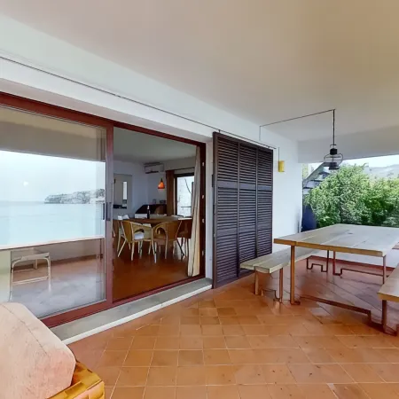 OCEANFRONT Retreat (YOGA), BEST LOCATION AND VIEWS, garden, 2 pools