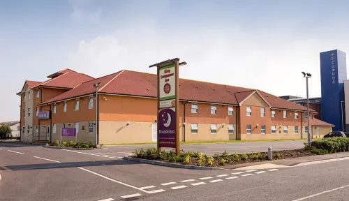 Premier Inn Bridgwater North (A38) - Park Yeri