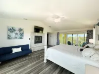 400ft to private beach. Riverfront,dock,pool,kayaks Elevator, 1.6 acres - de playa