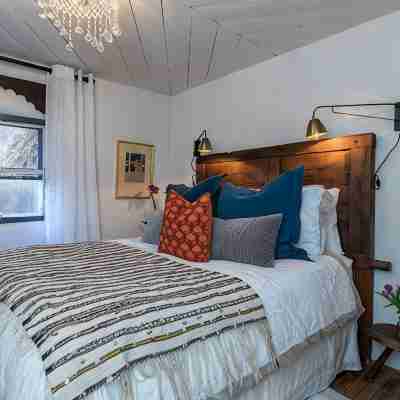 Luxe Adobe Casita in the Heart of Downtown - 1-Bedroom Condo in Magical Santa Fe Rooms