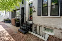 ☆990ft² ☆Heart of Georgetown☆99 Walk Score☆<1 min→Shops☆Smart TV☆ - Bungalow
