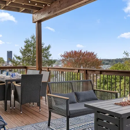 City Skyline - Outside decks - Contemporary