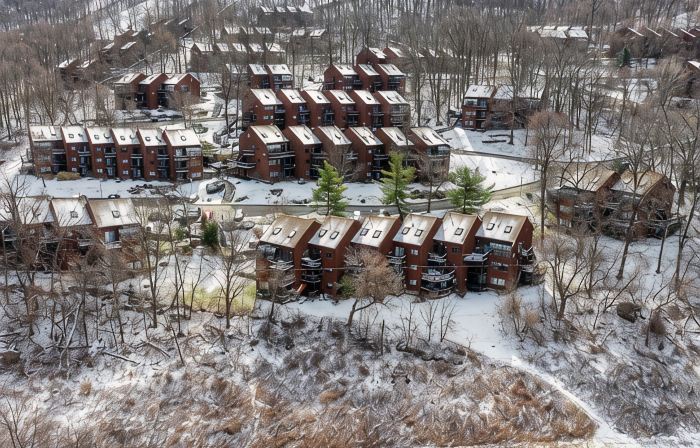 Cozy 2BR condo w/ valley views