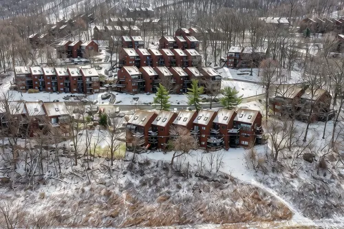 Cozy 2BR condo w/ valley views