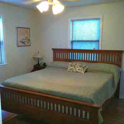 Pet friendly sound side 3 Bdrm/2Bth Non Smoking Beach Box Private Home Rooms