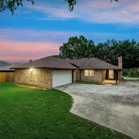 Edgewater Retreat Rowlett/Rockwall. 4-Bedrm 2Bathrm 2 Garage Отели в г. Роулетт