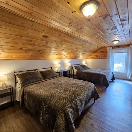 Charming Farmhouse in Oneonta, NY, 2 Mins away from Cooperstown All Star Village