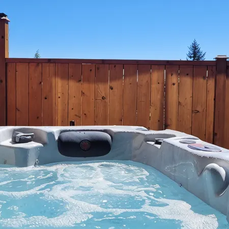 PRIVATE Hot Tub with Valley Views!!