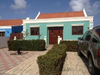 Enjoy a Ford Escape During Your Stay at the Canuku House - 2-Sterne