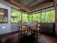 Beachfront Jungle Casita  Surf, Sunsets & Privacy   20 Steps to Ocean Hotels in Dominical