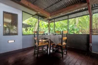 Beachfront Jungle Casita  Surf, Sunsets & Privacy   20 Steps to Ocean - Wi-Fi