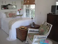 Twin Palms Cottage - 4-Star
