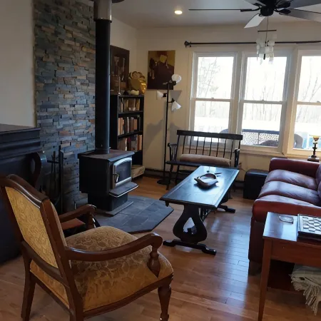 Peaceful Warm Cozy Country Cottage Nestled Beneath the Mountains, Woodstove