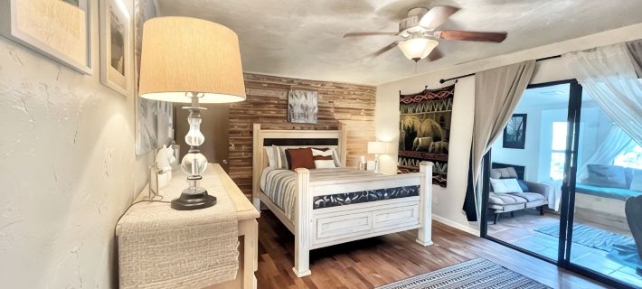 Cozy Family Friendly Lodge, 2 Games Rooms, Hot Tub, EV Charger Hotels in Prescott