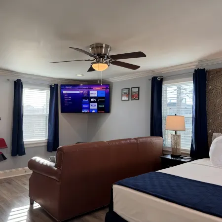 Comfy Coastal Cottage Four