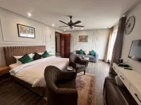Hotel Elegant Executive Suites - 3-Star