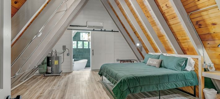 A-frame in the cove Hotels in Jasper County