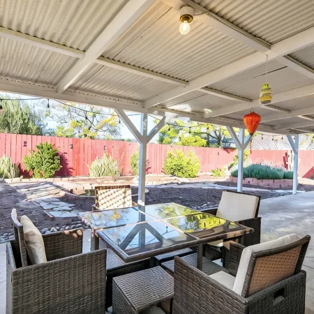 A 3 Bed, 2 Bath Bright Home with a Great Backyard and Location by Sdsu! Отели рядом с достопримечательностью «Парк Лейк-Мюррей»