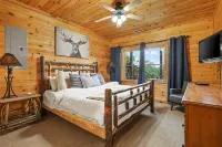 COZY LANE CABIN /Sleeps 8 /Mountain View/Hot Tub/ Game Room / Fire place/ - Vuoristonäköala