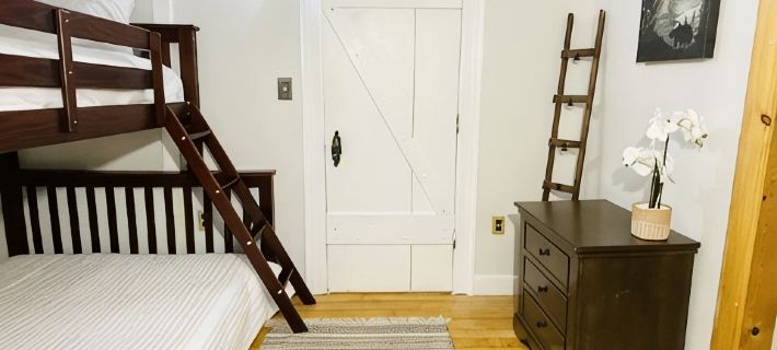 Cozy, lake view cottage in Ellsworth, Maine! Hotels in Ellsworth