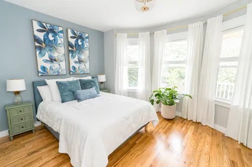 The Blue Bird - Condos