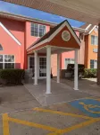 Longhorn Inn & Suites - Pet-friendly