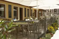 Gasthof - Hotel Zum Löwen - parking