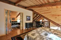 Muskie Ridge- beautiful and rustic 3 bedroom cabin near the Chippewa Flowage. - 4-Star
