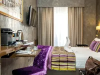 Vaticano Julia Guest House Hotels near Vigna Stelluti