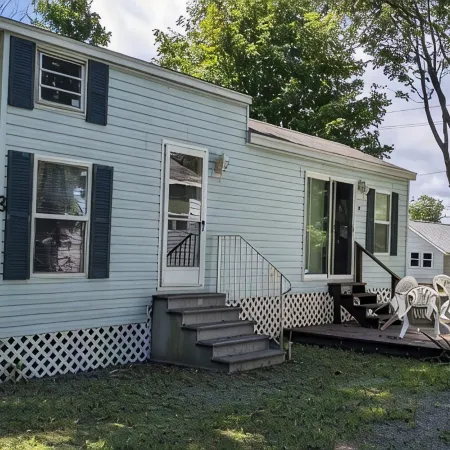 Park unit #3 for rent by Silver Lake NY