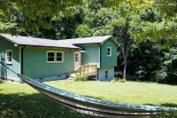 Cozy 3-Bedroom Cottage, Near the Lake - Homestays