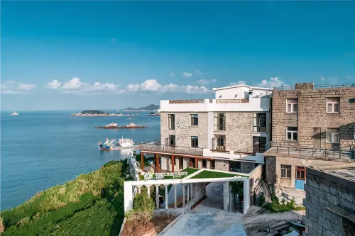Wenling Sea Empty Courtyard Homestay - Inns
