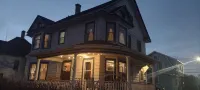 LeGros Chateau - Best Downtown Dells Vacation Rental! Game Room! - 3-Star